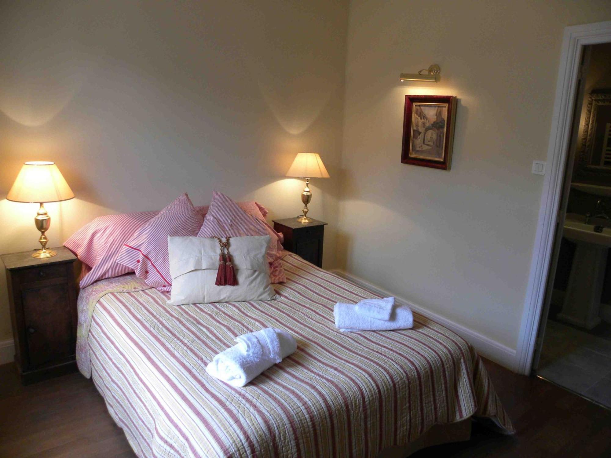 Le Logis Alexandra Bnb La Trimouille Exterior foto