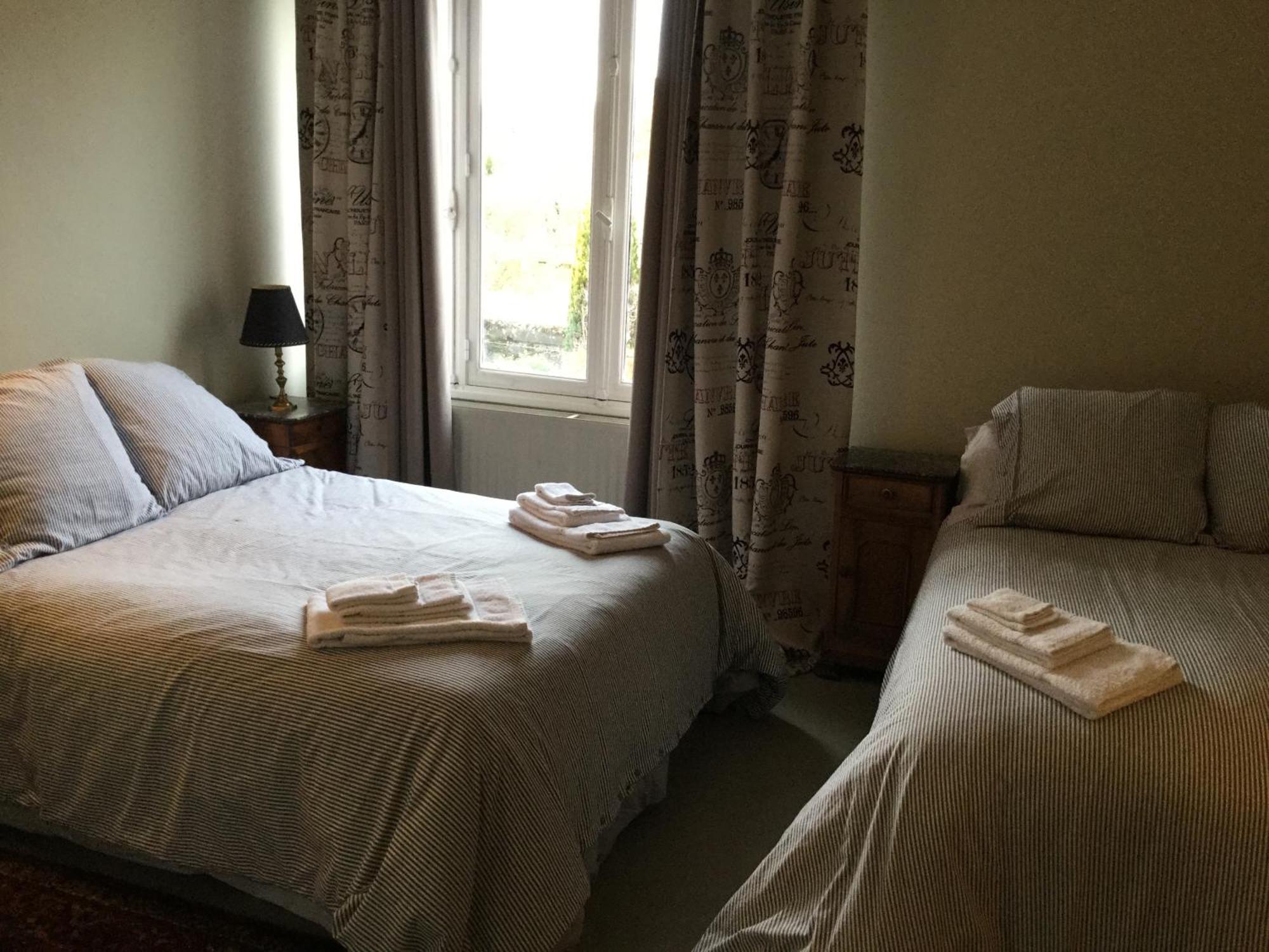 Le Logis Alexandra Bnb La Trimouille Exterior foto
