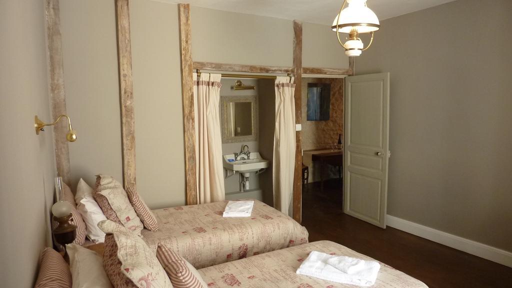 Le Logis Alexandra Bnb La Trimouille Exterior foto